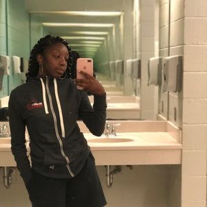 Meet your Posher, Elisha